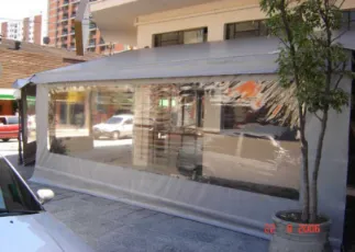 5 ambientes onde o toldo cortina pode ser uma solução prática de proteção