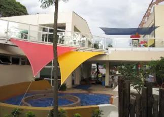 Arquitetura e proteção no mesmo projeto: conheça as possibilidades da cobertura tensionada