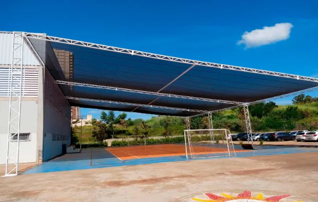 Toldo de lona vale a pena? Conheça as características antes de escolher